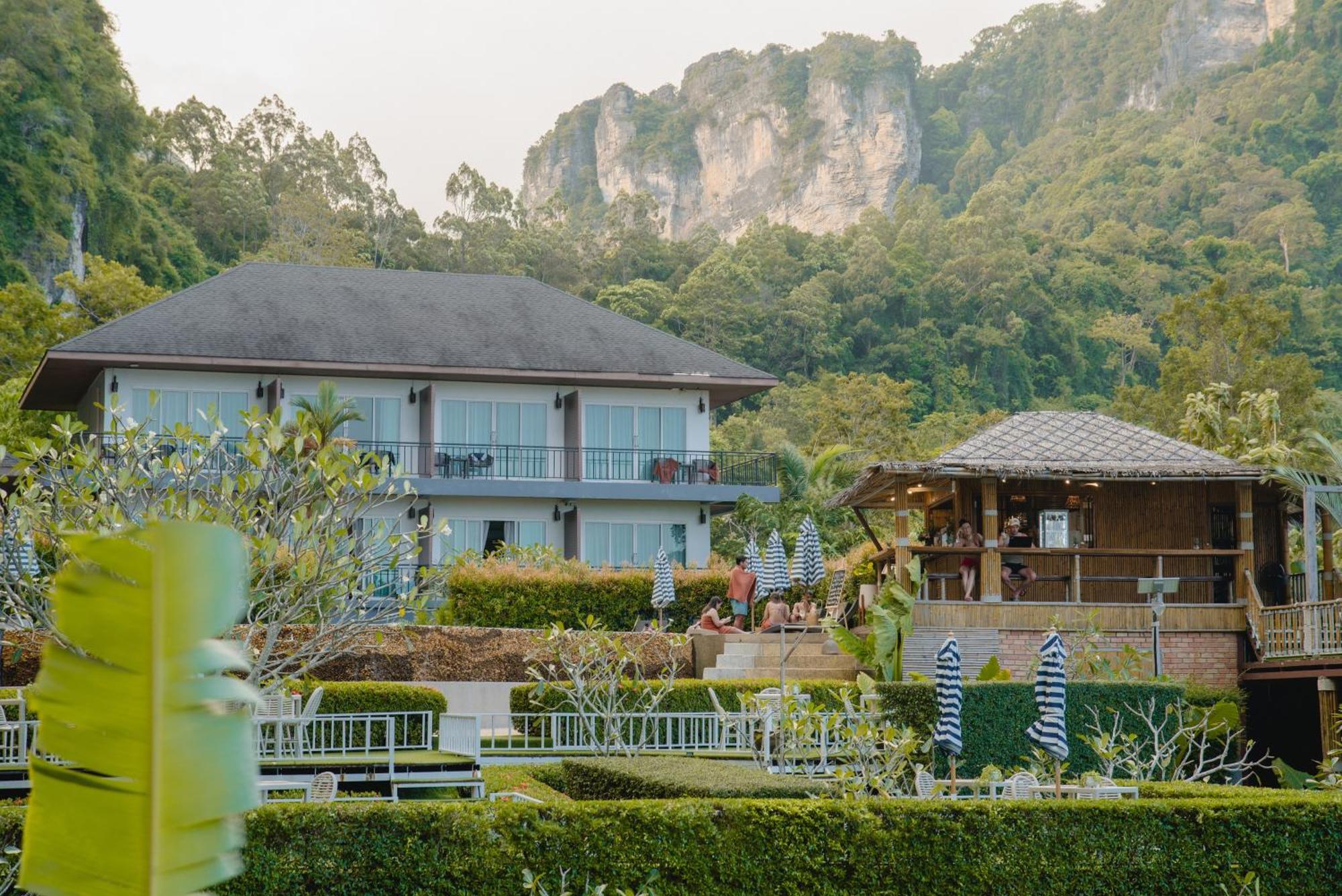 Phutawan Strand Railay