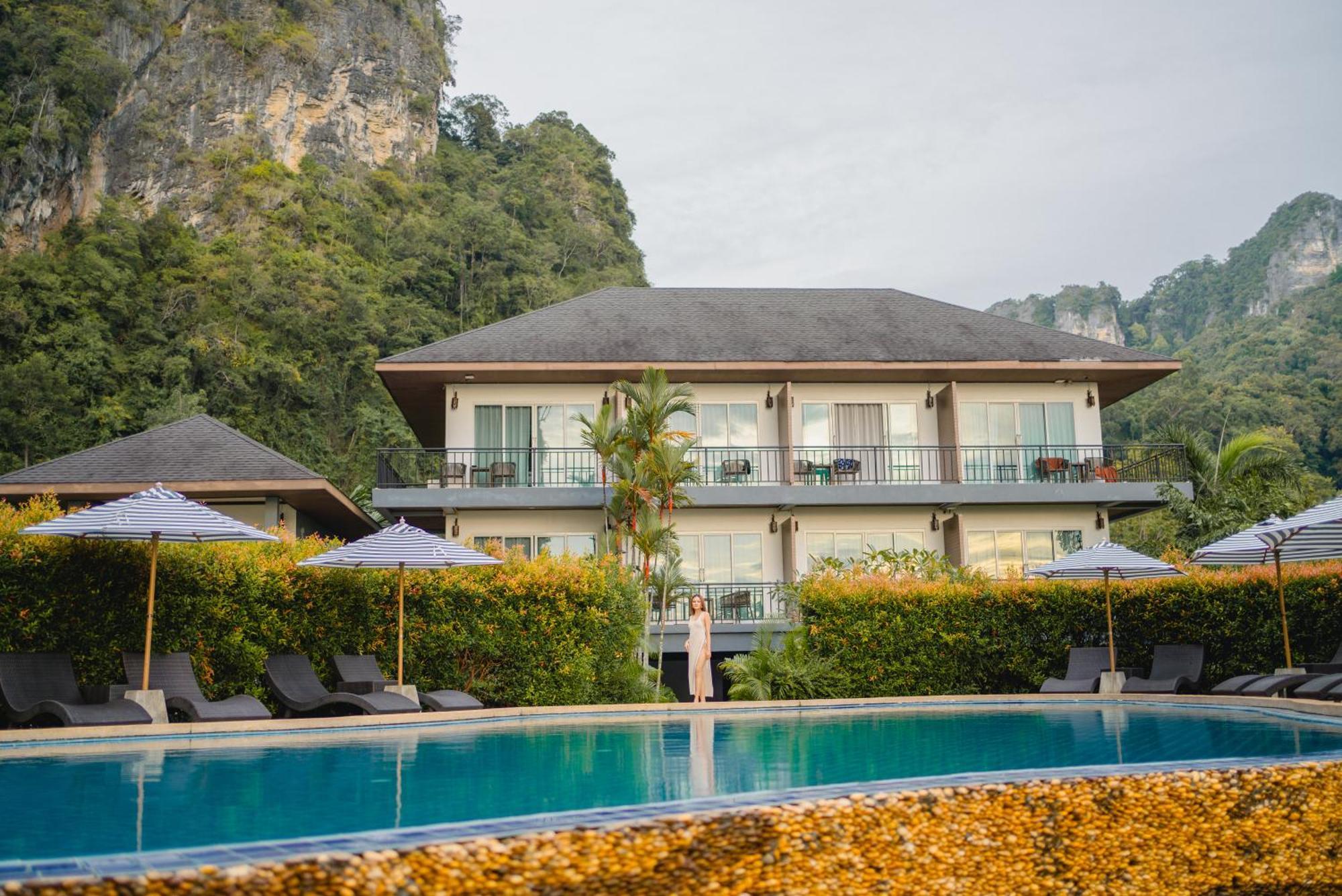 Phutawan 3* Strand Railay